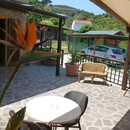 Summer 招待所 马尔恰纳