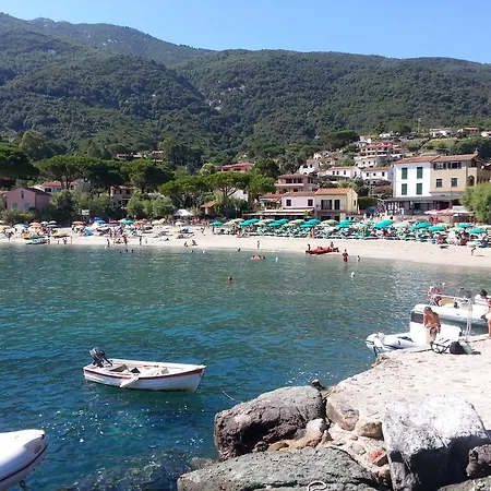 Summer بيت ضيافة